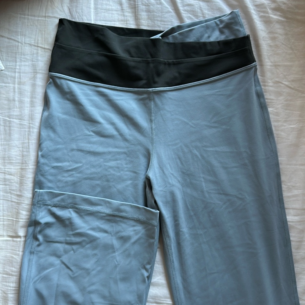 Lululemon Cross Waistband Blue and Grey Size 10